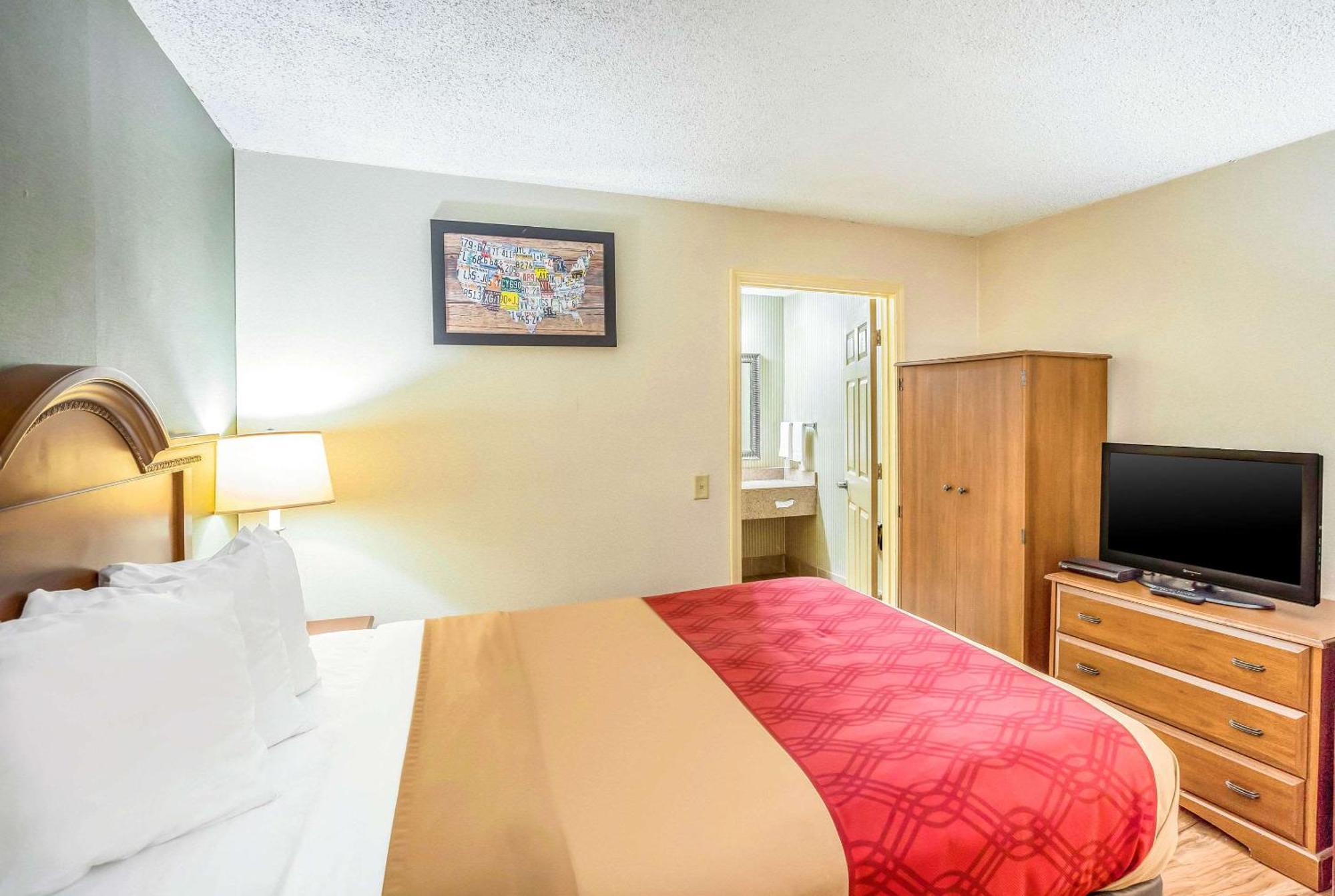 Econo Lodge Huntington - Barboursville University Area Exterior photo