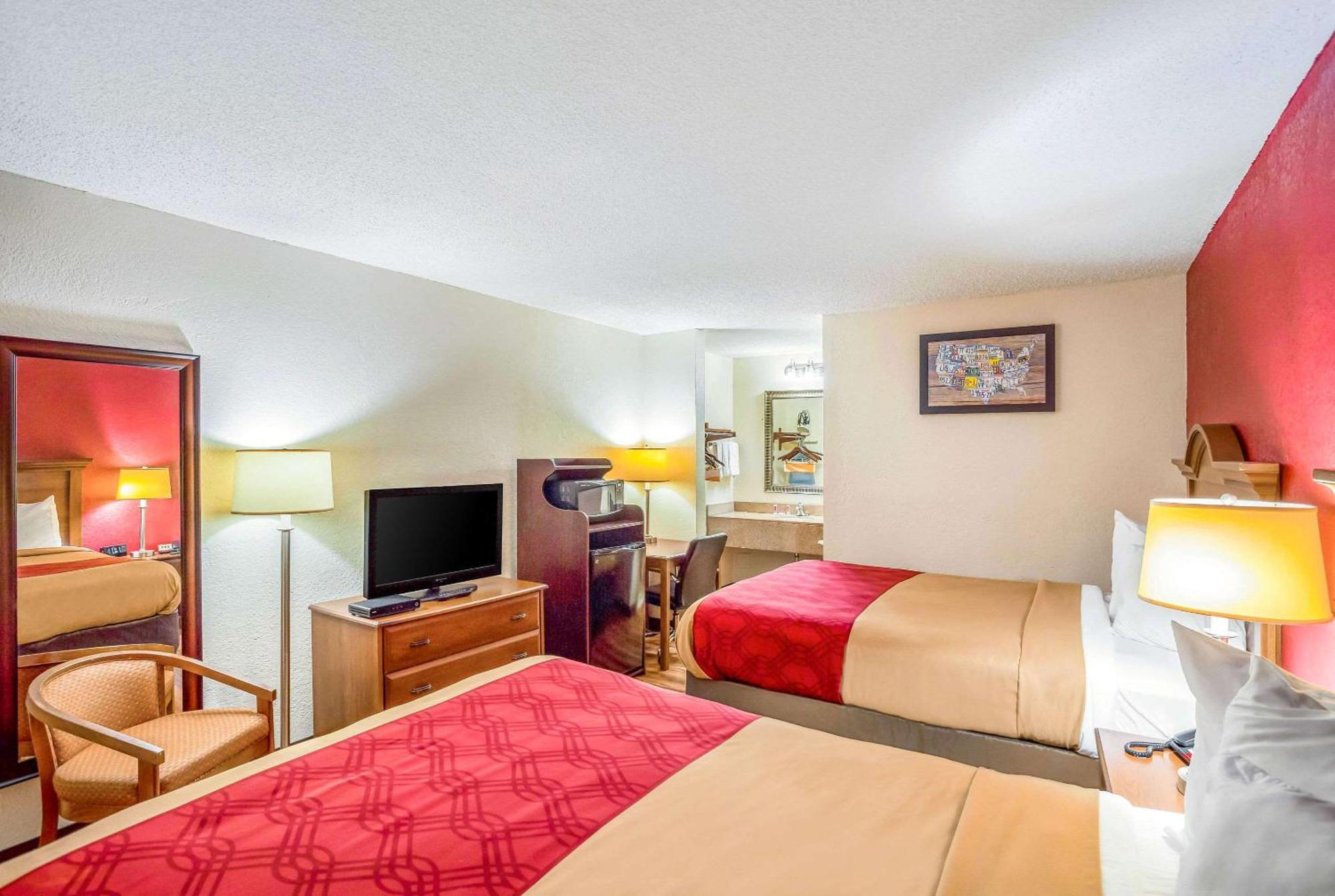 Econo Lodge Huntington - Barboursville University Area Exterior photo