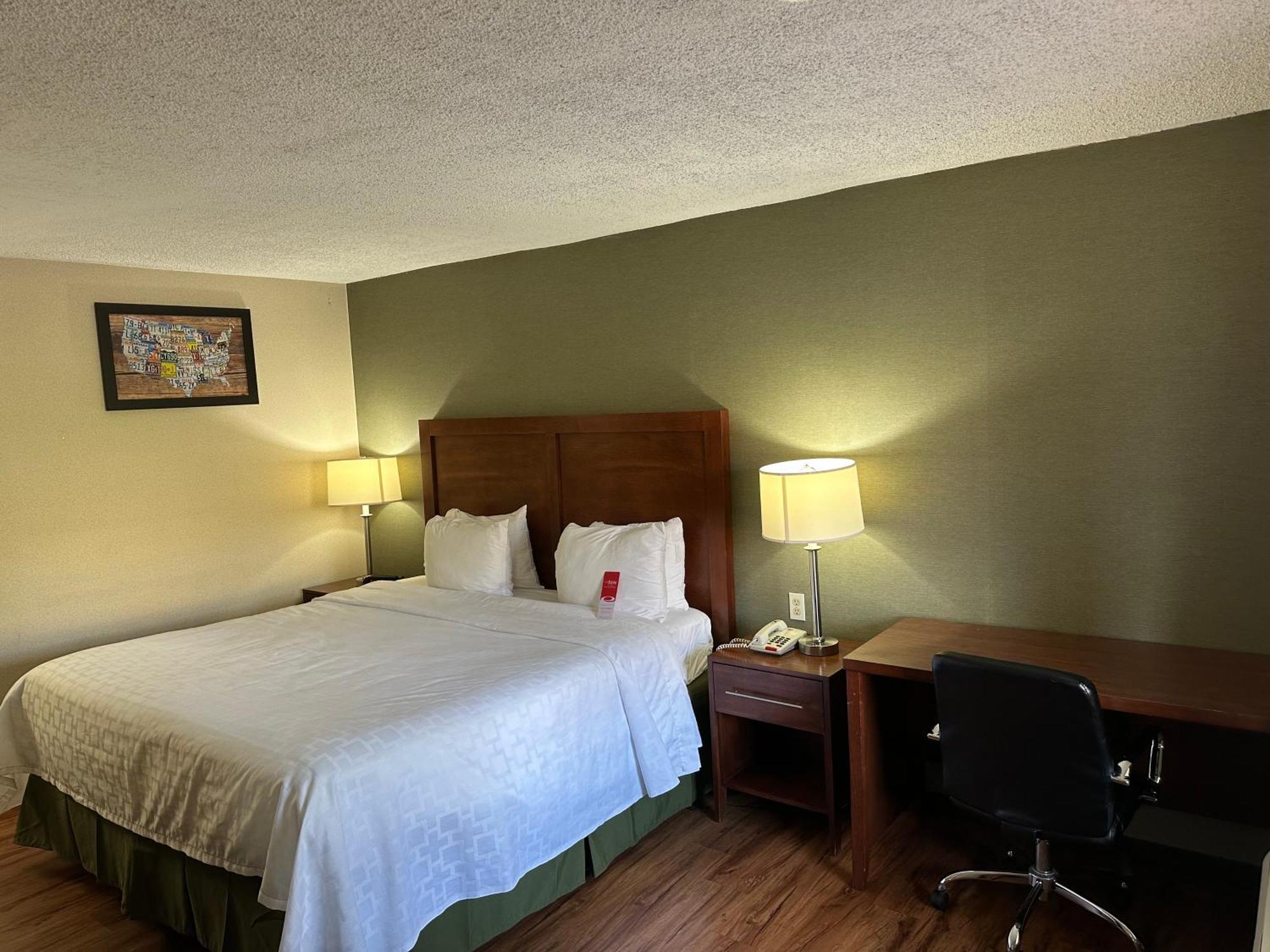 Econo Lodge Huntington - Barboursville University Area Exterior photo