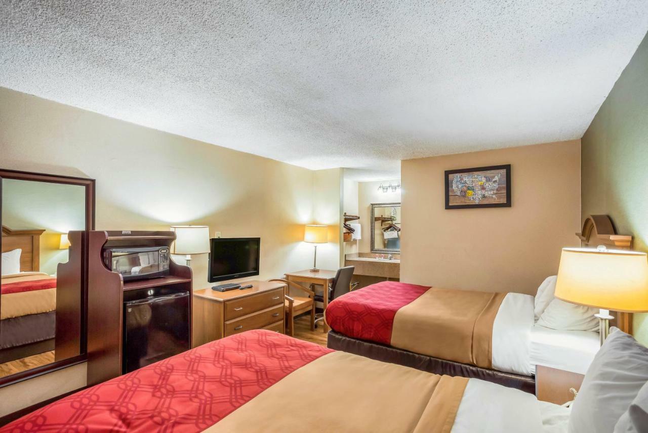 Econo Lodge Huntington - Barboursville University Area Exterior photo
